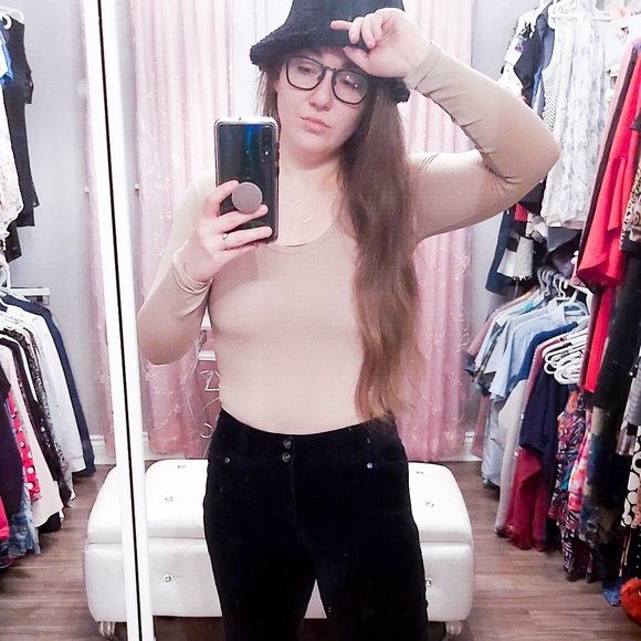 Sarah Balanoff Beauty - Picture 2 of 4